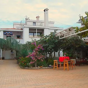 https://apartment-casa-bianca.in-istria.net
